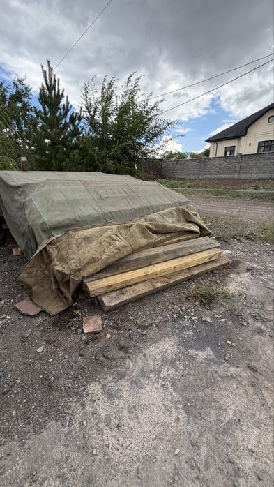 Брус 2 метровые 10-10 см большом колтчестве . Адрес город Караганда