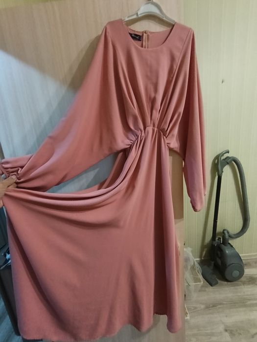 Продам платье шикарное