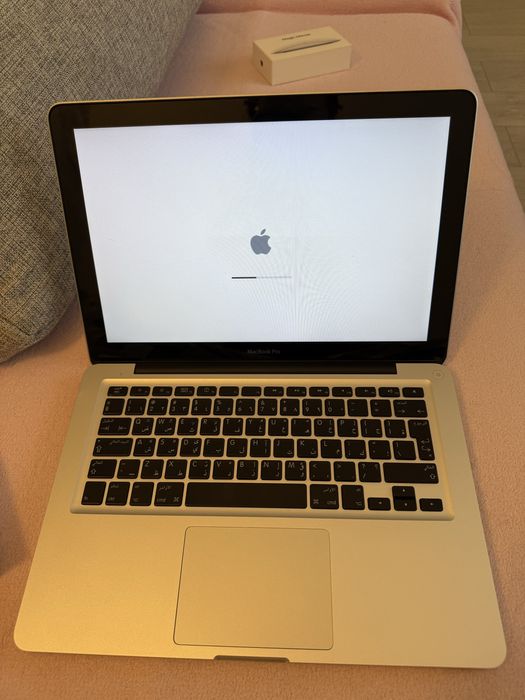 Продам Apple Macbook Pro 2011