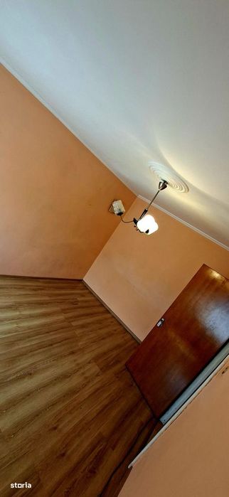 2 camere Trivale , Decomandat / Centrală , Amplasament EXCELENT