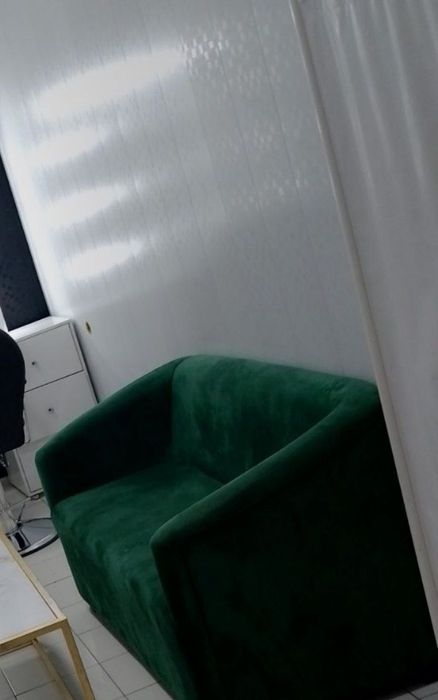 Divan kreslo srochni sotiladi