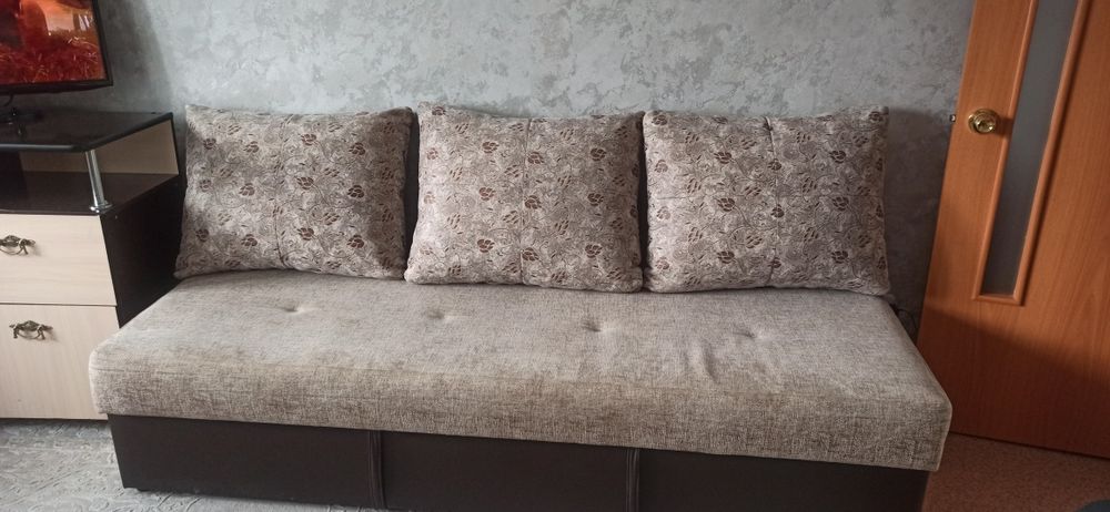 Продам диван в хорошем состоянии