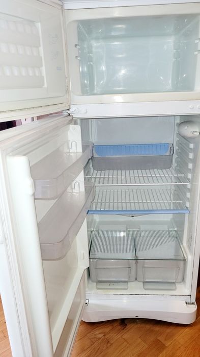 Холодильник INDESIT