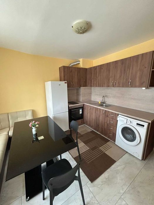 Дава се под наем Двустаен апартамент в Варна, Левски - 60 кв.м за 448.8 € - Снимка #3