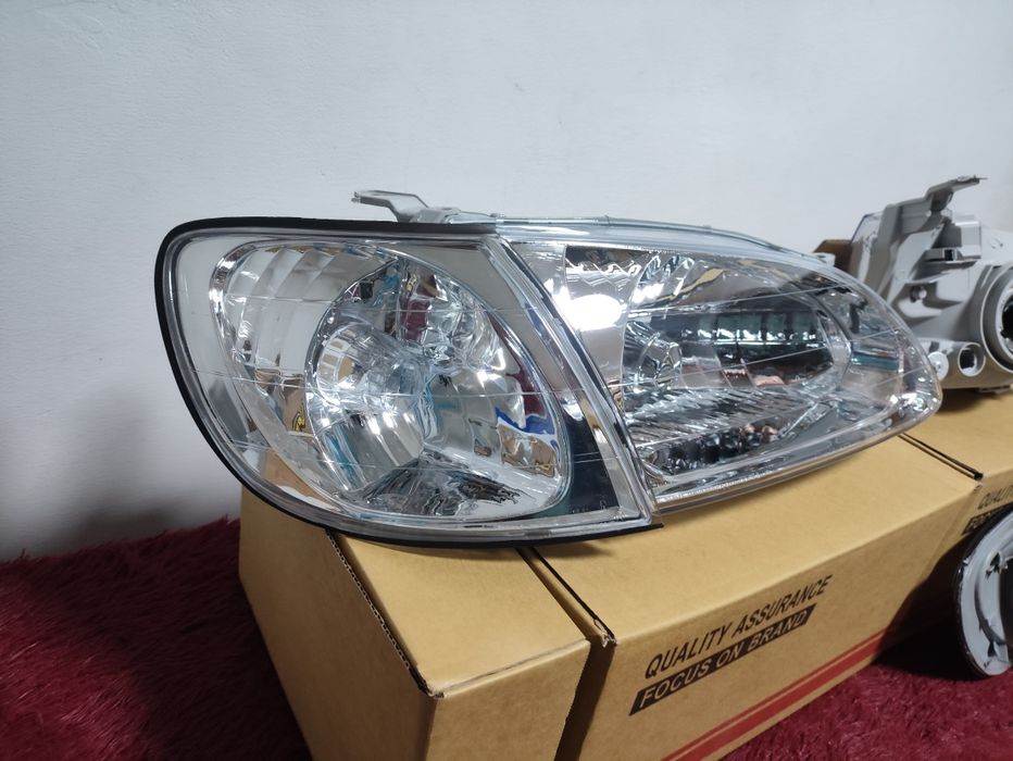 Фара тоета спасио TOYOTA SPASIO