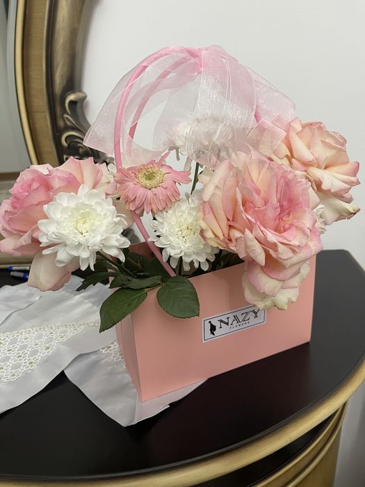 Продается свежие букеты по 7-8000 тг