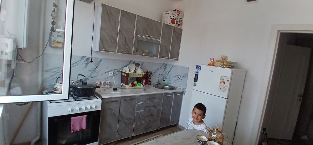 Uy ijaraga beriladi choshtepada   1 metro bekatiga 1 qadam
