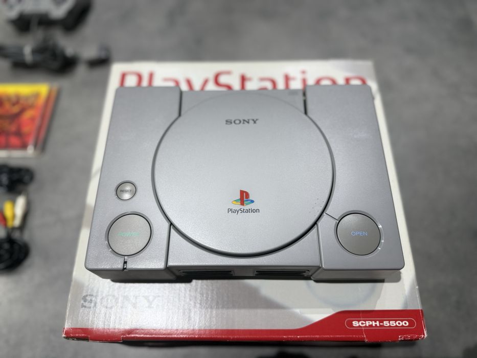 Playstation 1 SCPH 5500 японский регион