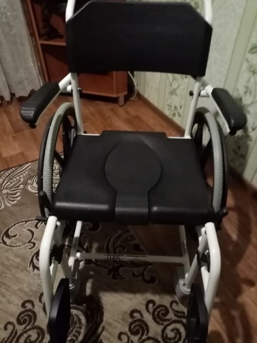 Инвалидная коляска