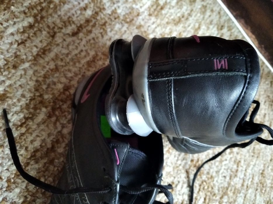 Интересни маратонки н.38само за 8лв.