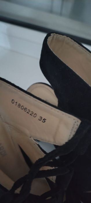 Женские босоножки