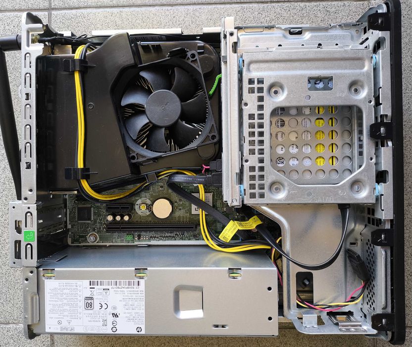 Компютър HP Elitedesk 705 G4 SFF