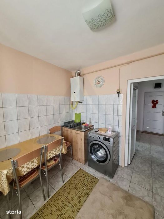 Apartament 1 camera 41 mp utili pivnita si balcon inchis Turnisor