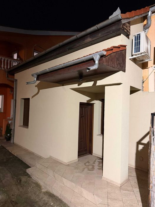 Casa de vânzare în centrul orașului Oradea în curte comuna