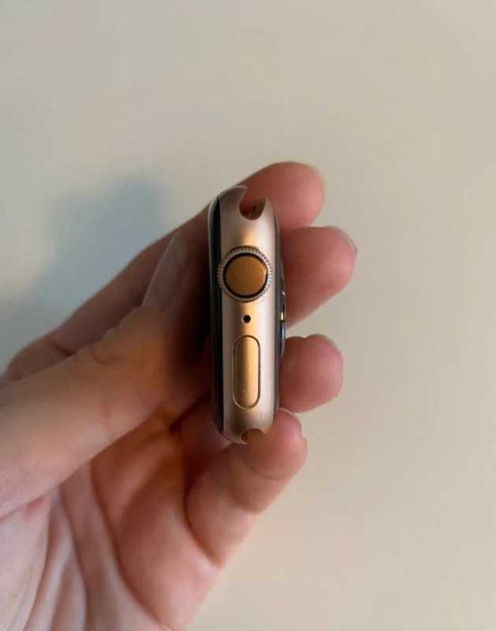 Apple Watch Series 4, Starlight Aluminum 44mm, S/M