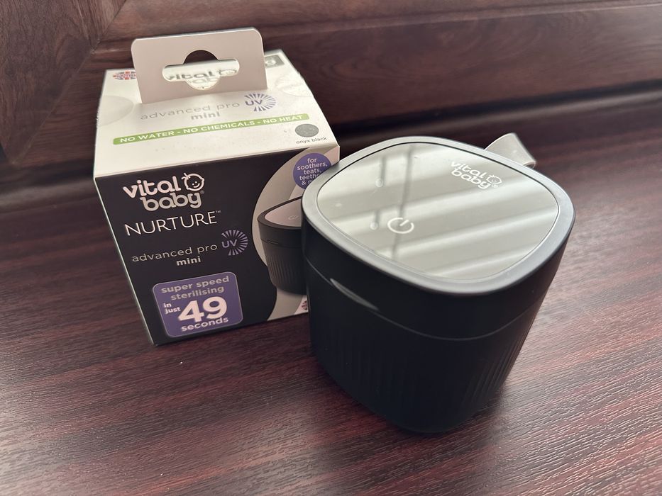 Мини стерилизатор с UV лъчи Vital Baby