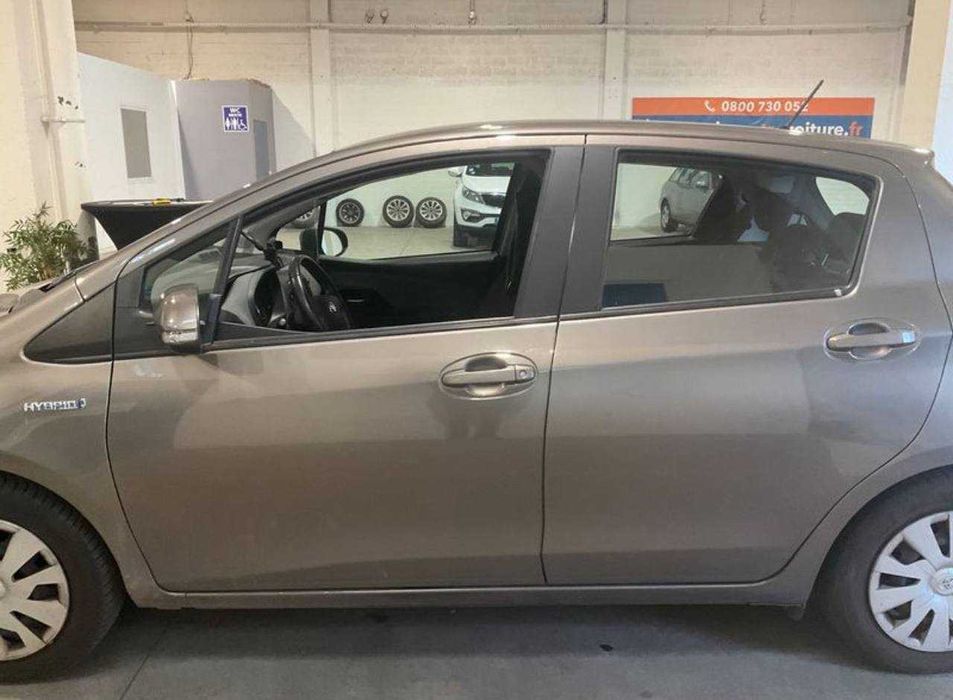 Toyota Yaris Hybrid  3 броя НА ЧАСТИ