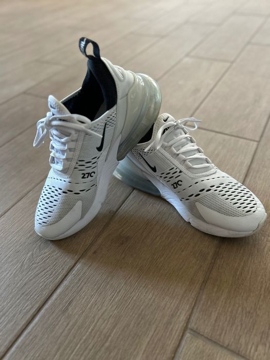 Nike Air Max 270 (White/Black)