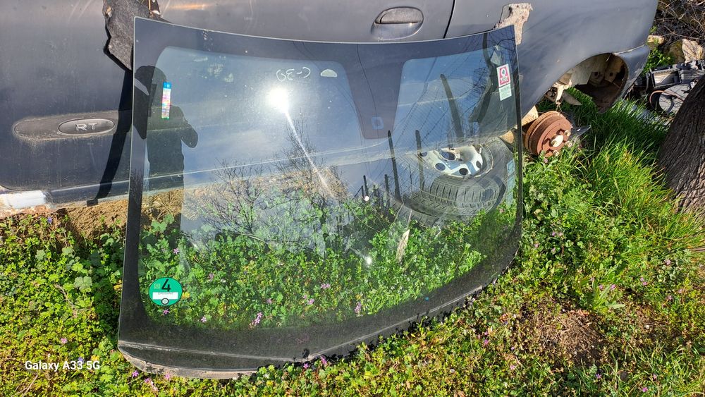 Предно (челно) стъкло за Volvo C30 /Волво ц30