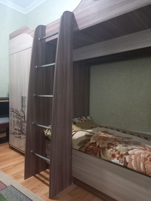 Детская двух ярусная кровать