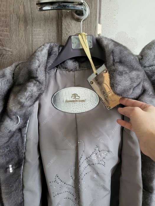 Продам норковую шубу Алесандро Боссо