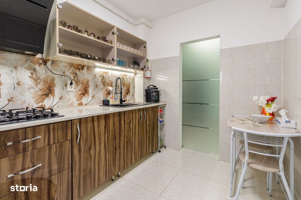 2 camere decomandat Aparatorii Patriei.