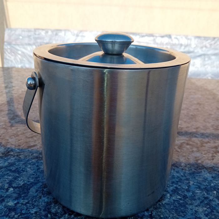 Frapieră din inox cu capac