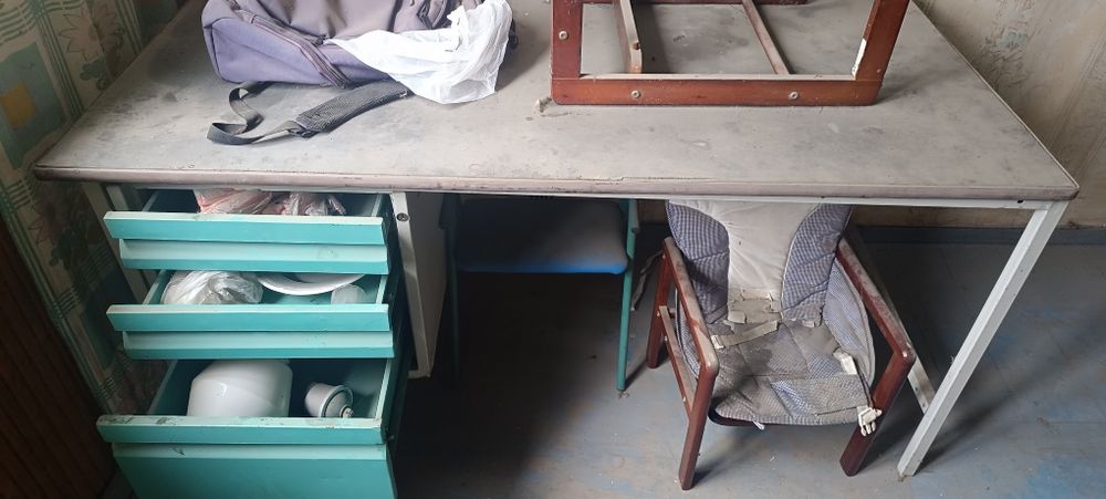 Отдам мебель не сломанная