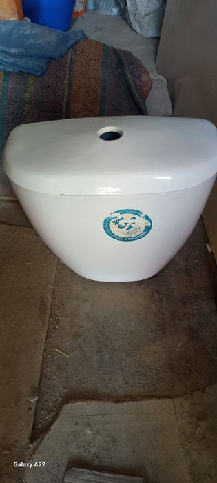 Бачок хорошем состоянии,