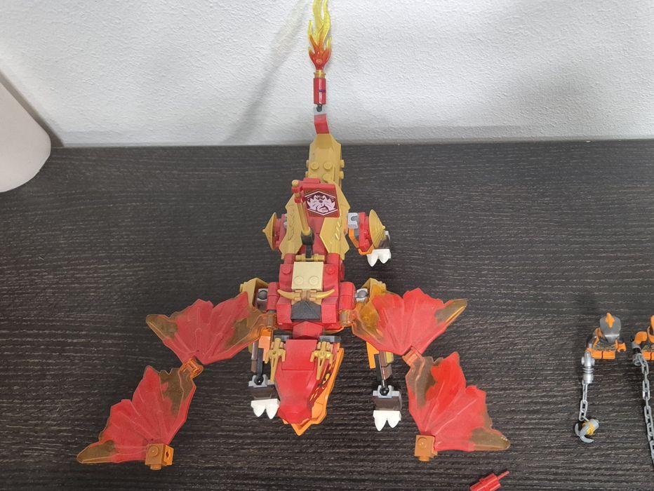 LEGO NINJAGO Dragonul EVO de Foc al lui Kai 71762