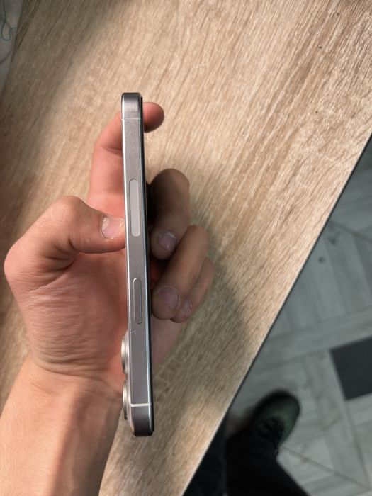 Iphone 15 pro soatiladi