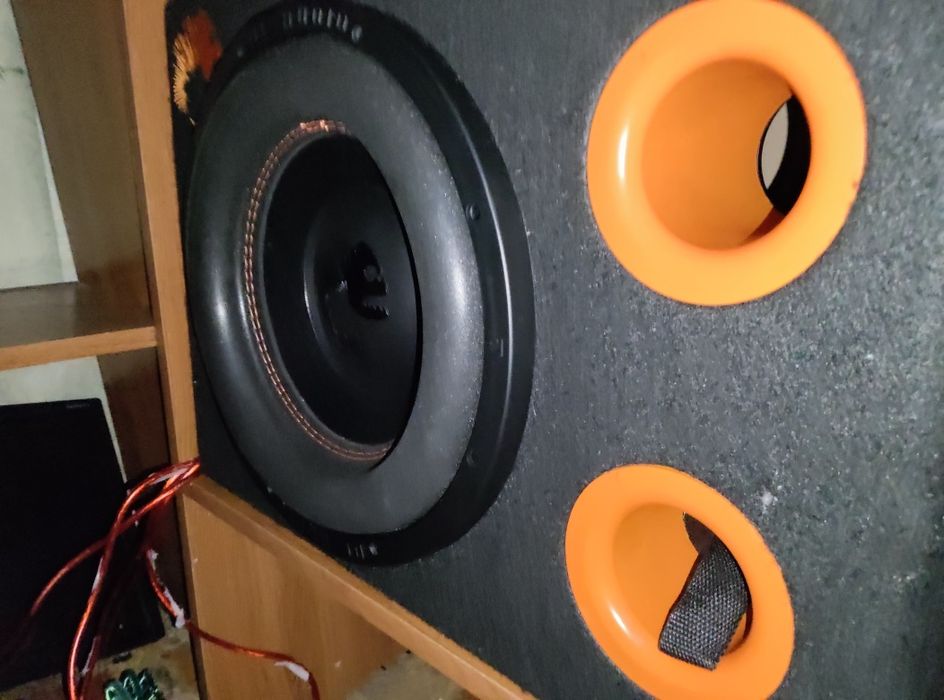 Сабвуфер с усилителем