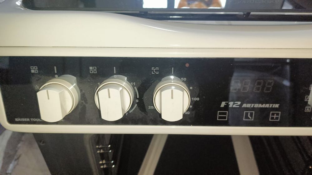 Продается кухонная плита Kaiser!!(новая)