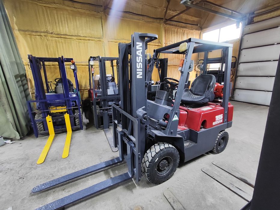 Продам вилочный погрузчик. Кара