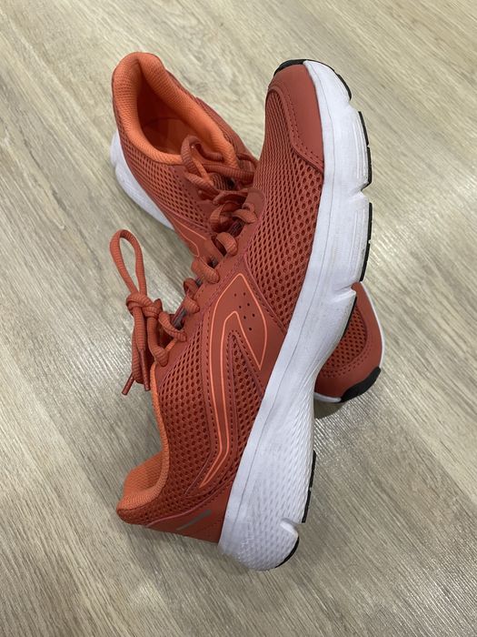 Дамски обувки за бягане KALENJI