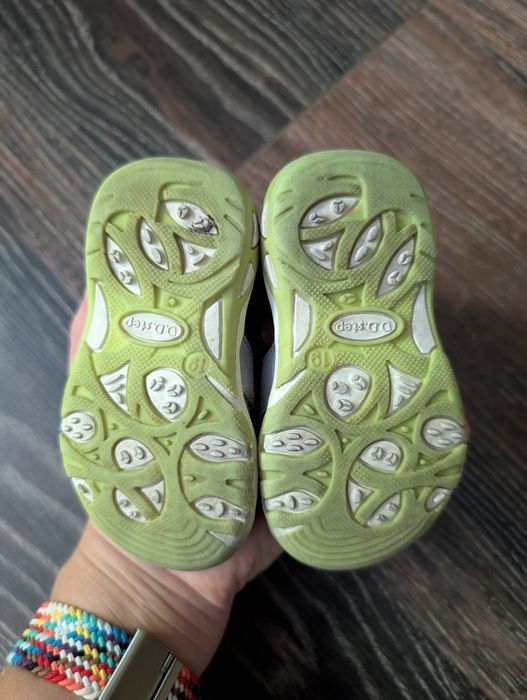 D. D. Step бебешки сандали 19