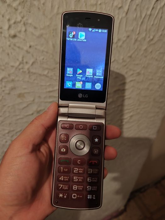 Смартфон-раскладушка LG Wine Smart (H410) на Android, 4G LTE