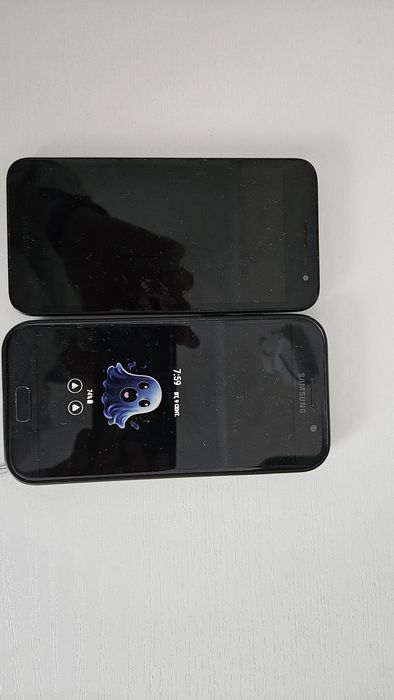Продам два смартфона Самсунг