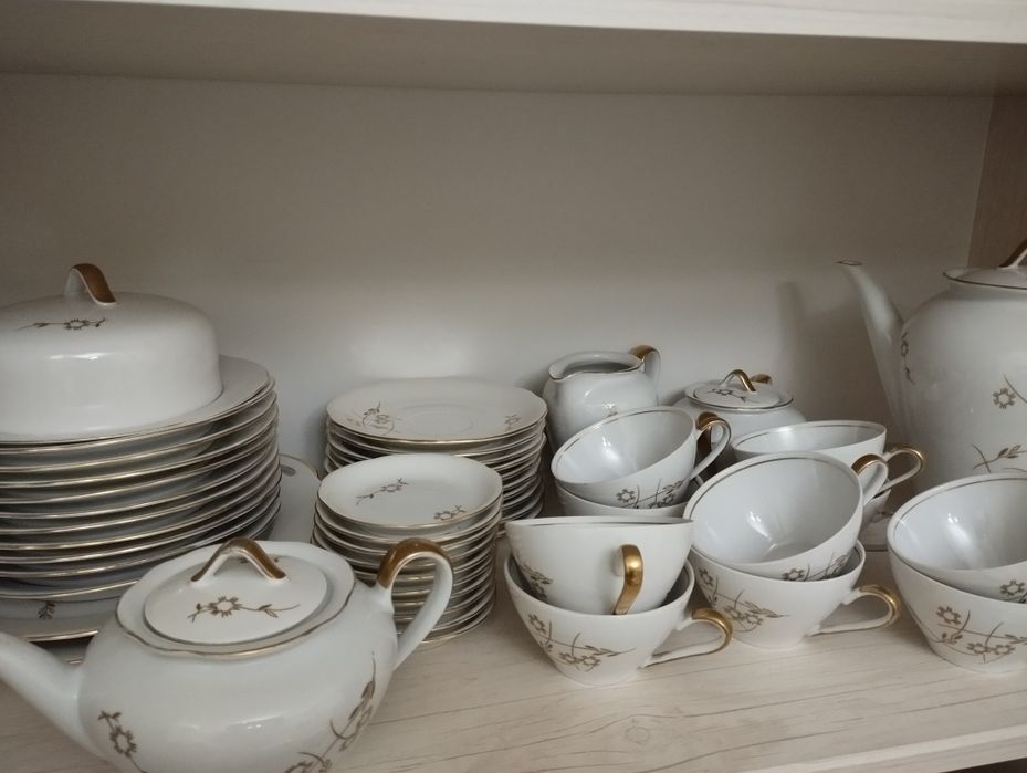 Сервиз фарфоровый.Б/у.