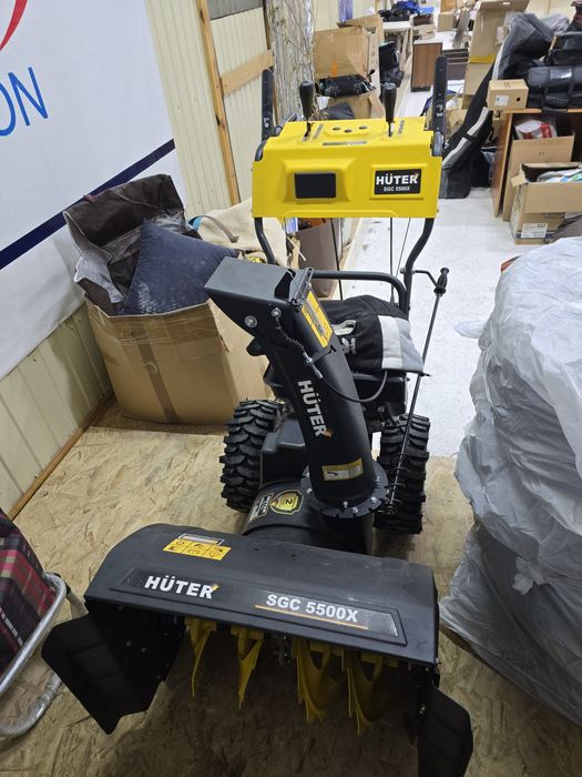 Снегоуборочная машина