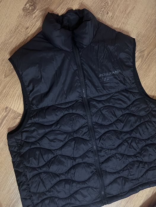 Мъжки елек Jack&Jones.