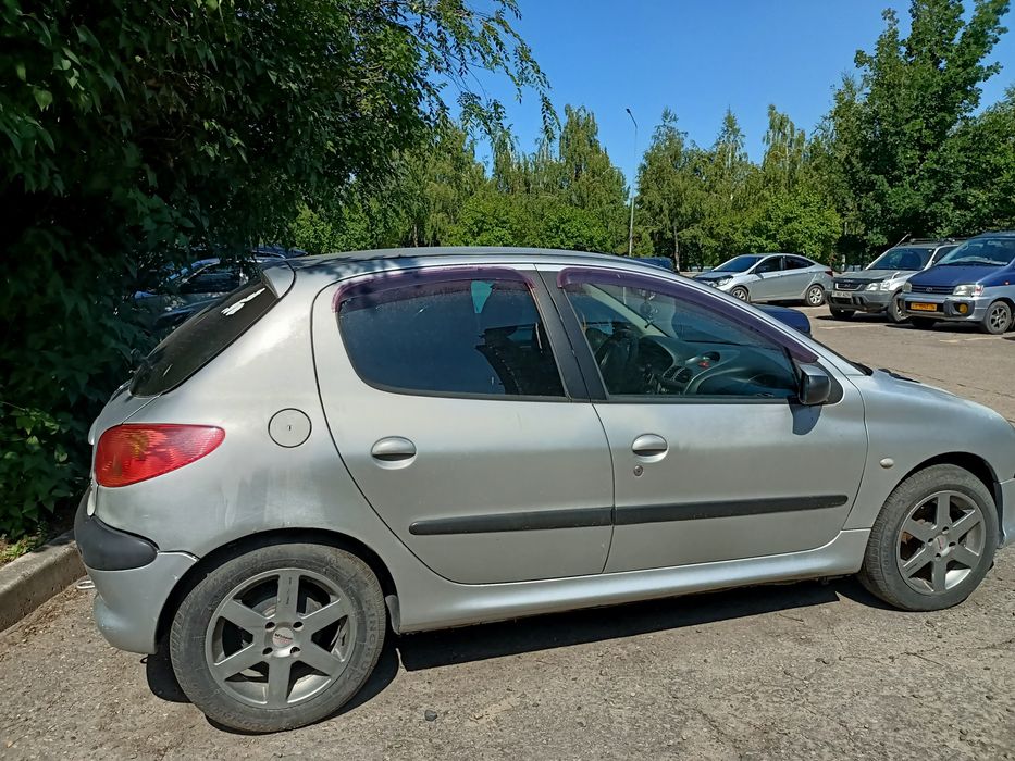 Продам Peugeot 206