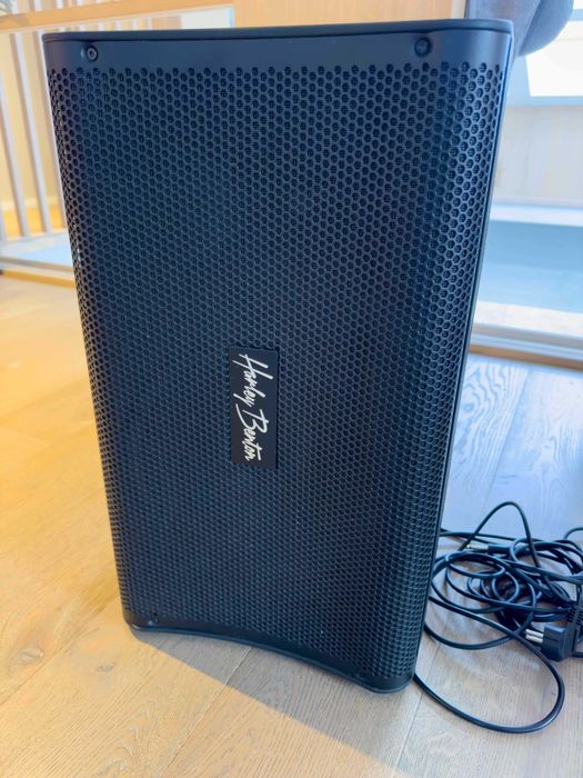 Vand chitara Ibanez RG550 si/sau  Harley Benton cabinet activ