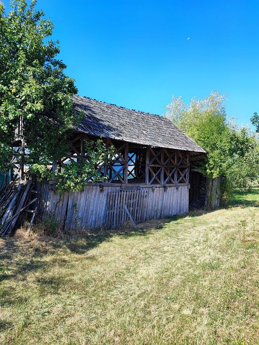 Vând teren intravilan + teren extravilan