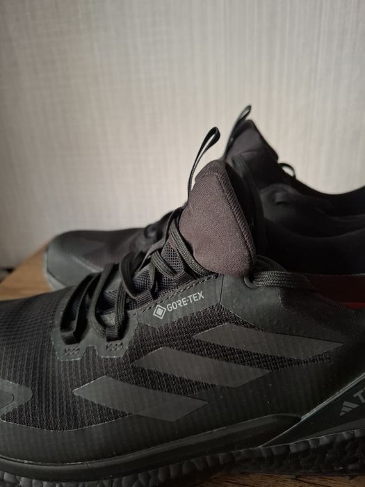 Adidas Terrex gore tex маратонки 46 номер.