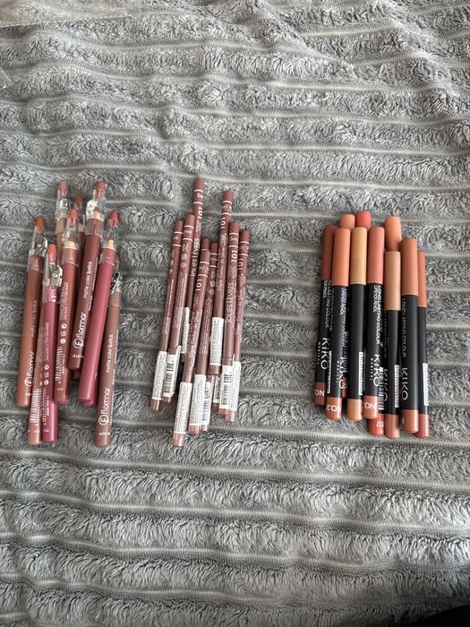 Продам карандаши для губ