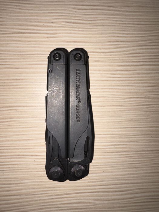 Leatherman Surge