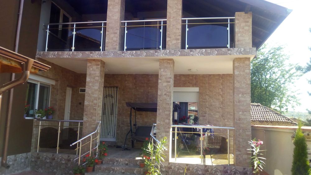 Доставка и монтаж на алуминиеви парапети!