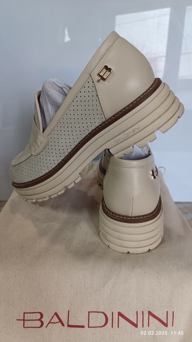 Продам туфли женские