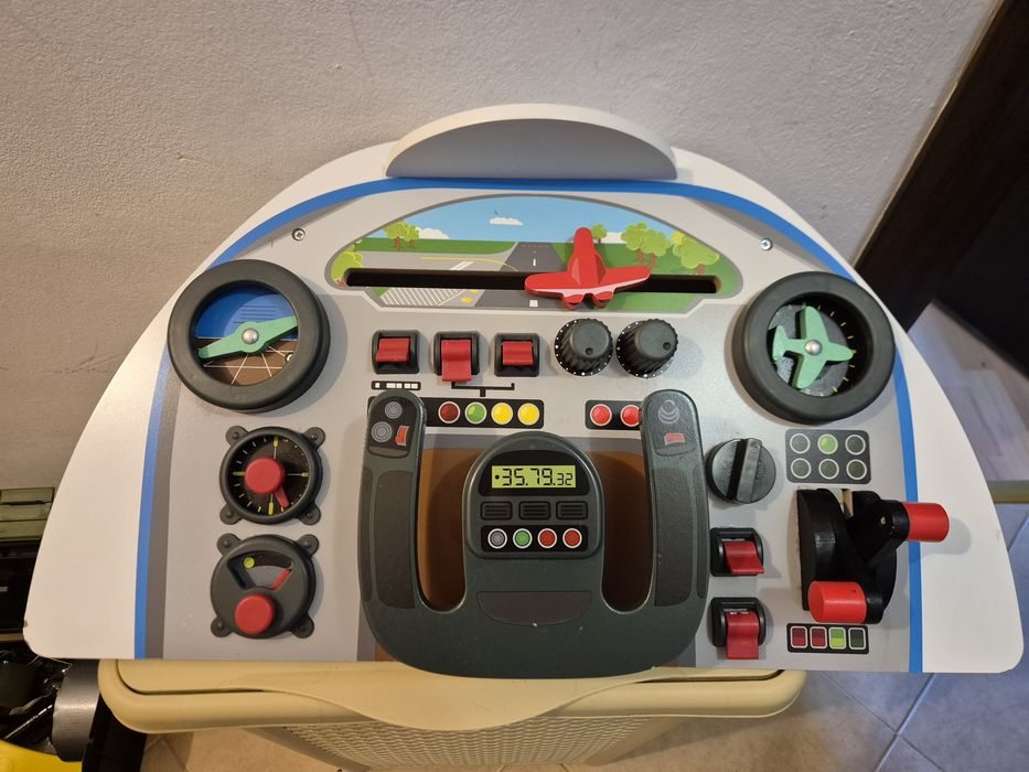 Дървена кабина на самолет Playtive